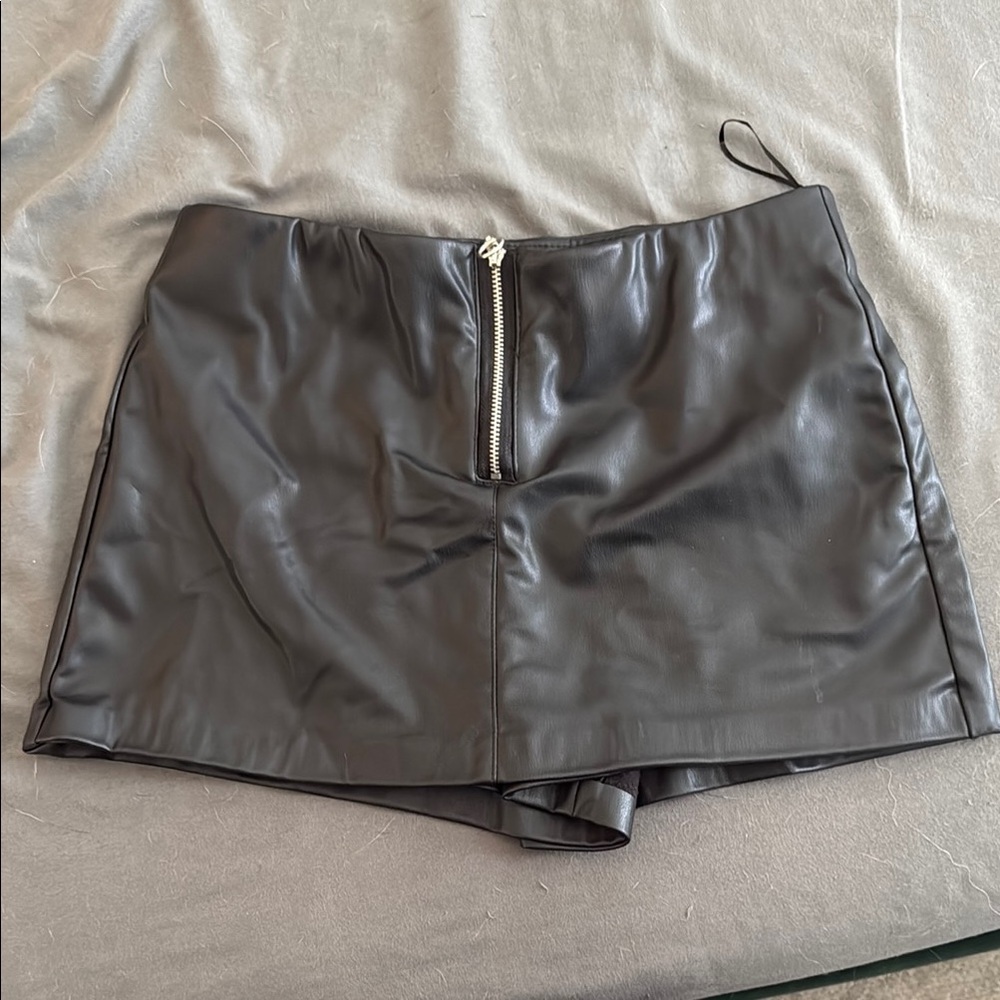 Black Faux Leather Women Skort